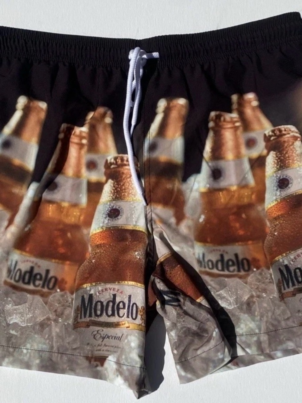 Men’s Modelo Swim Trunk Modelo Bottles Print Size Large New
